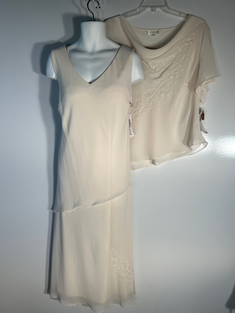 Studio I NWT SZ 24 Cream 2 pc. Formal Gown Wedding MOB Beaded Delicate